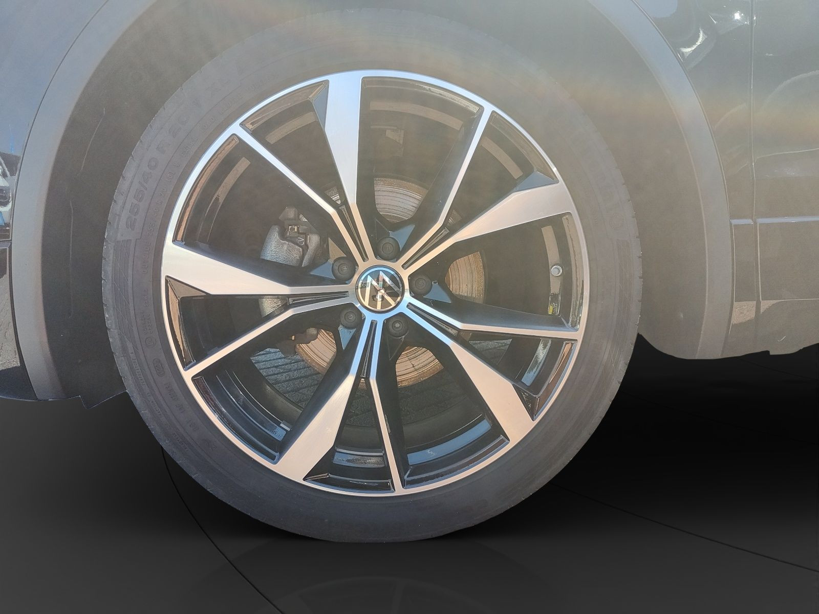 Volkswagen - Tiguan_12
