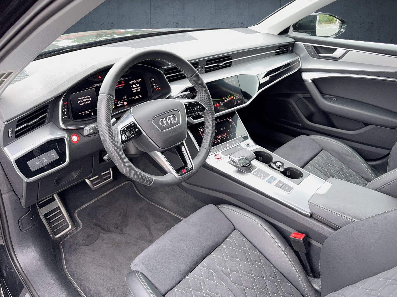 Audi - S6 Limousine_11