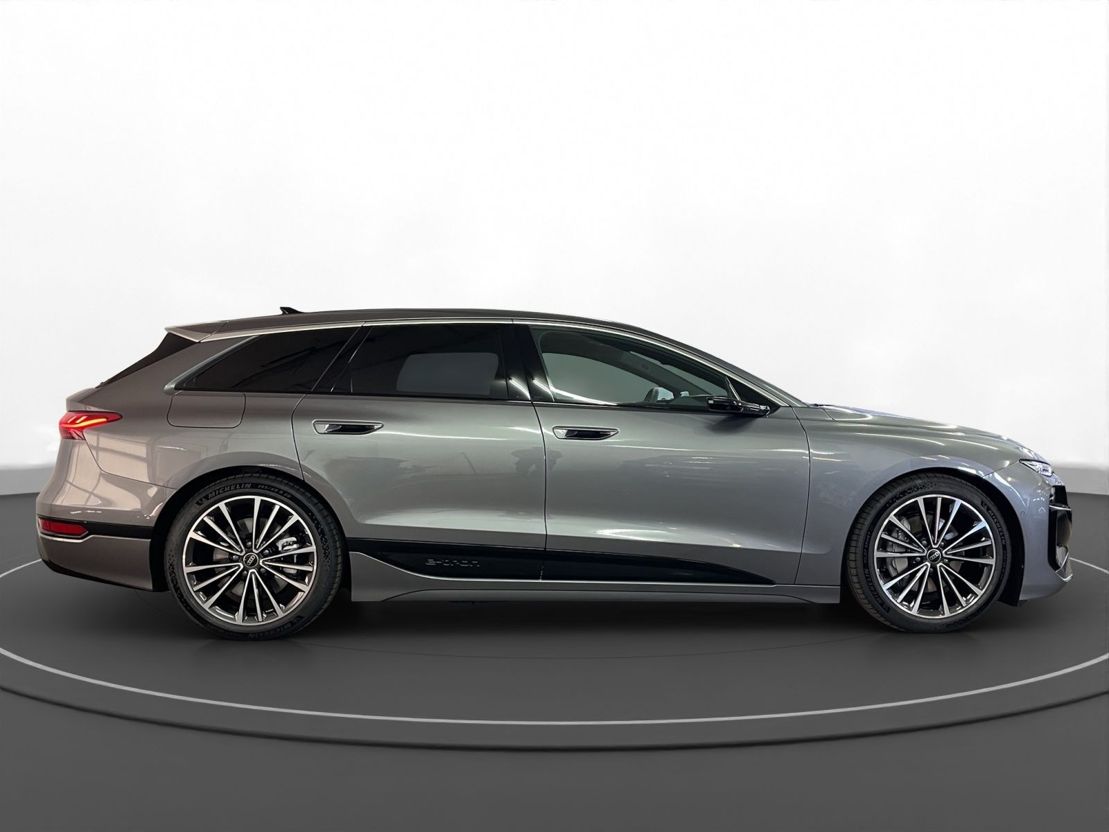 Audi - A6 Avant e-tron_7