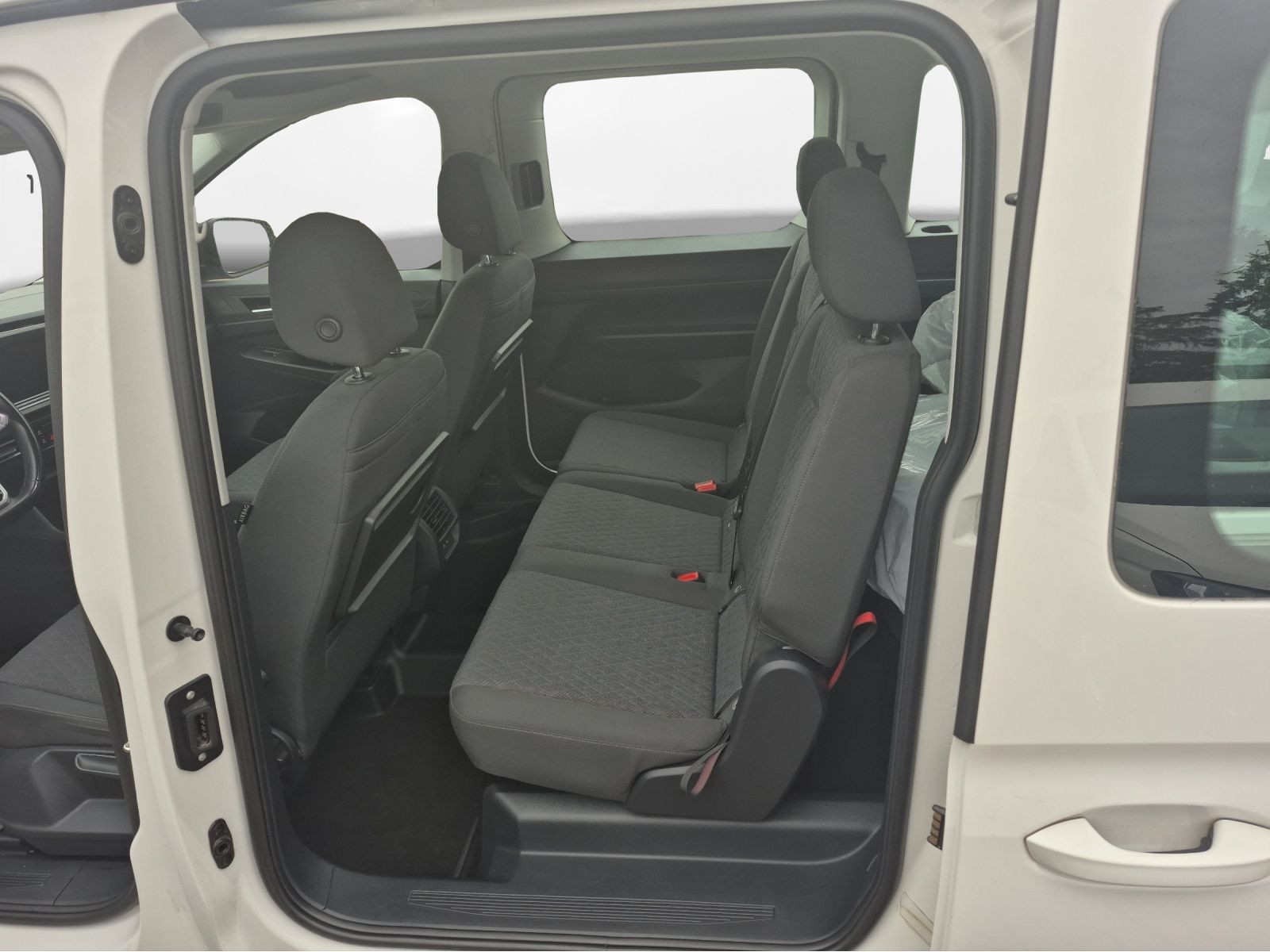 Volkswagen - Caddy_5