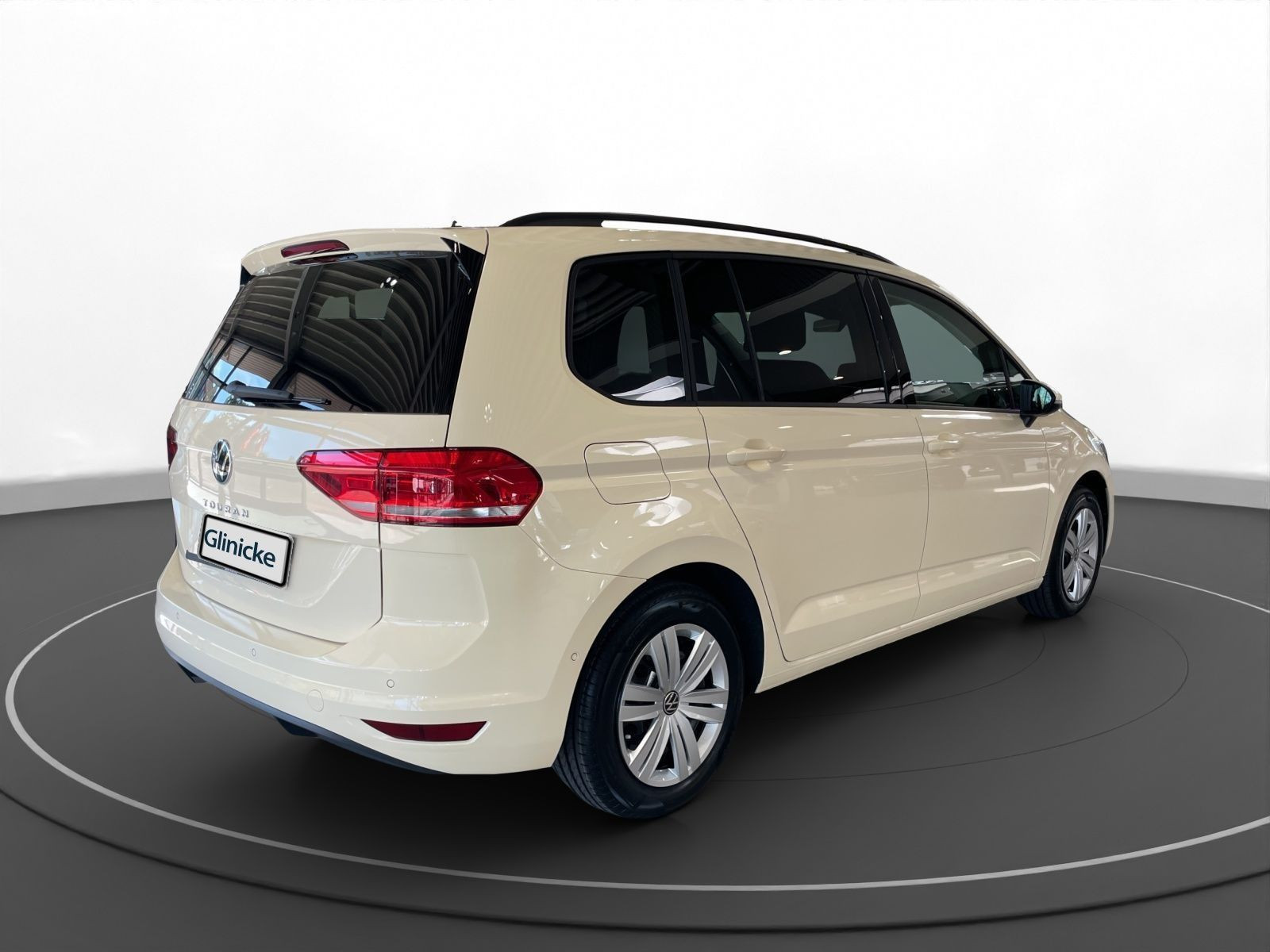 Volkswagen - Touran_2