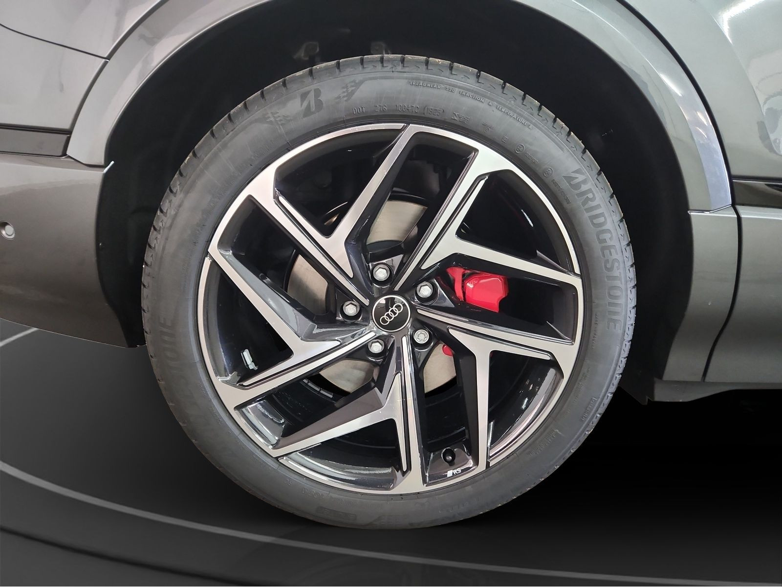 Audi - Q6 Sportback e-tron_10