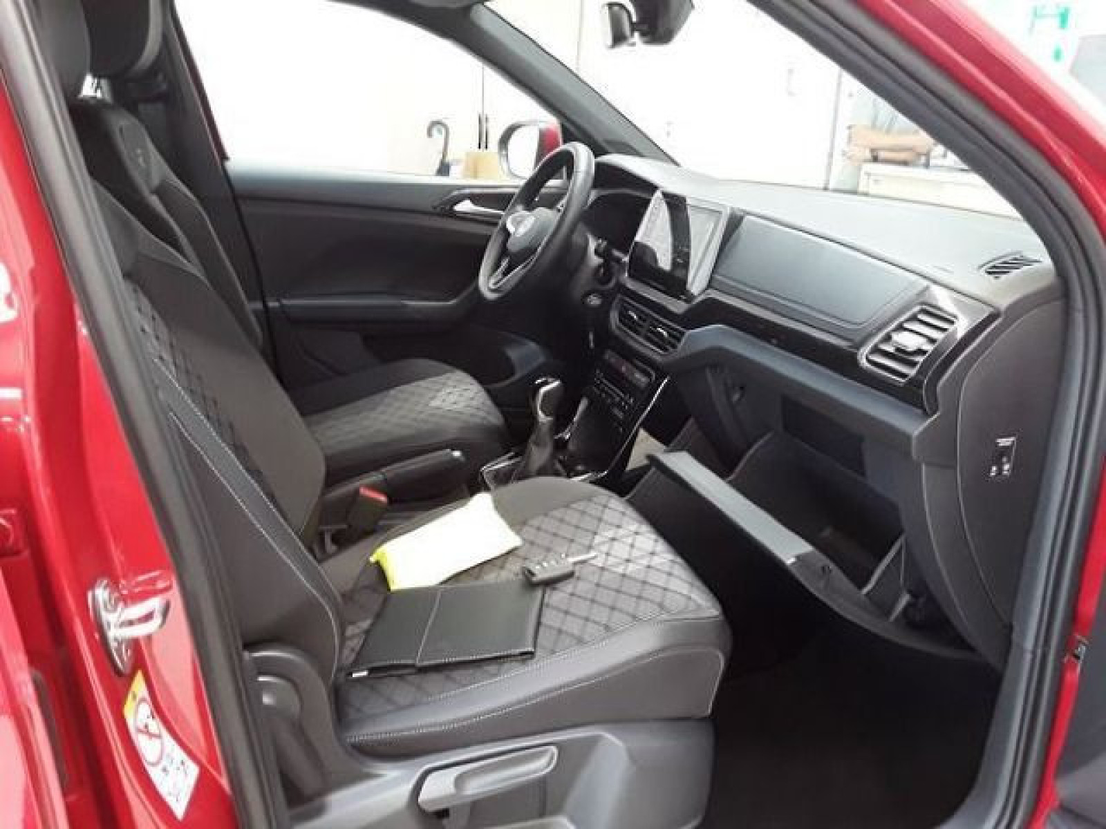 Volkswagen - T-Cross_9