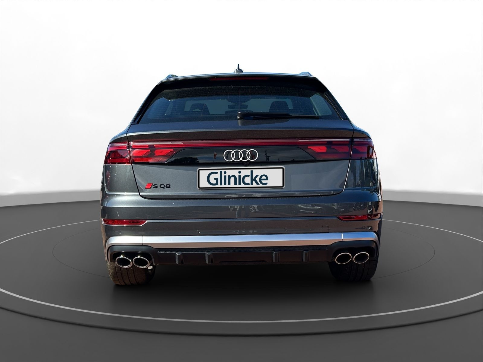 Audi - SQ8_11