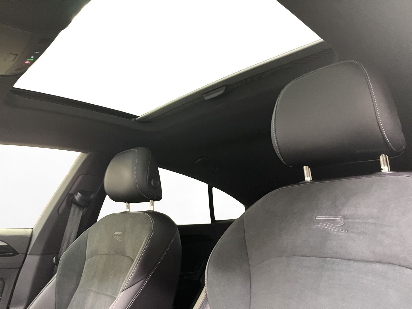 Volkswagen - Arteon_10
