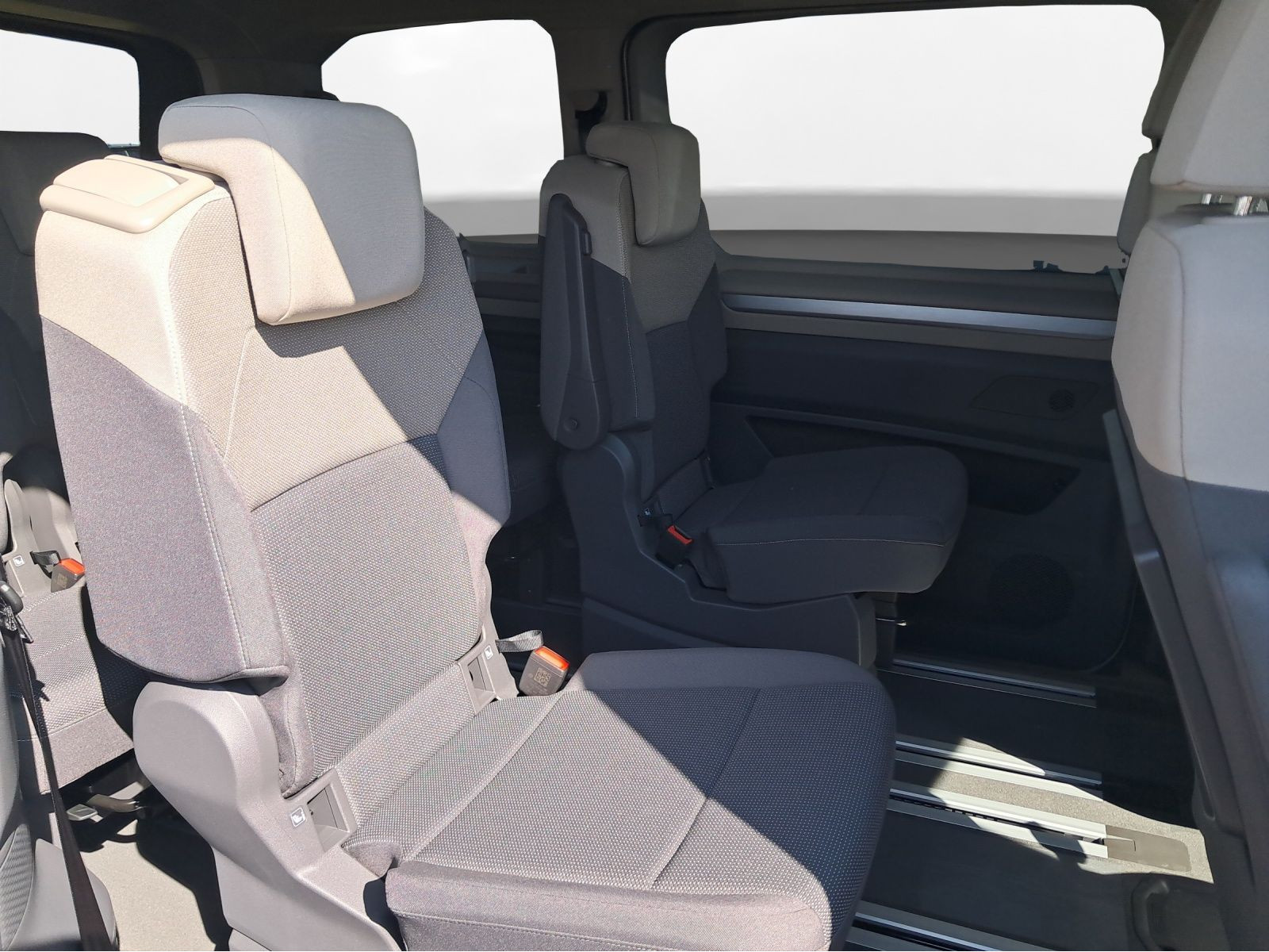 Volkswagen - Multivan_14