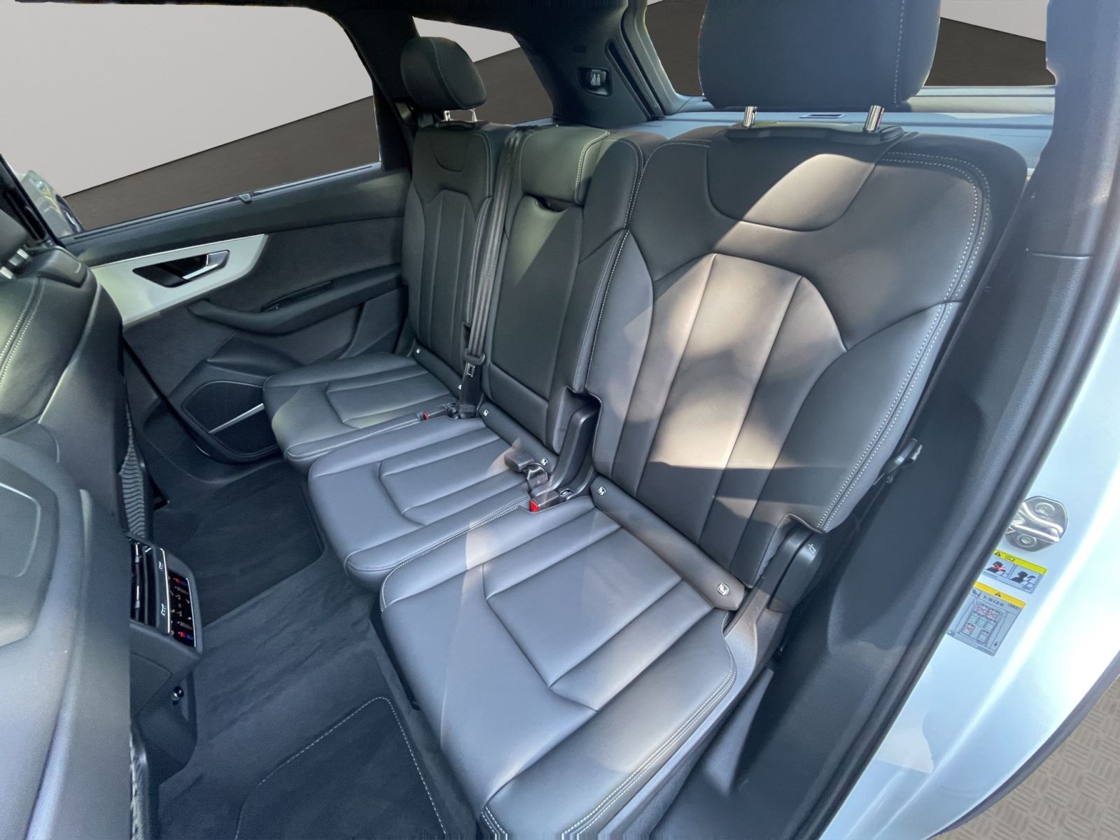 Audi - Q7_17