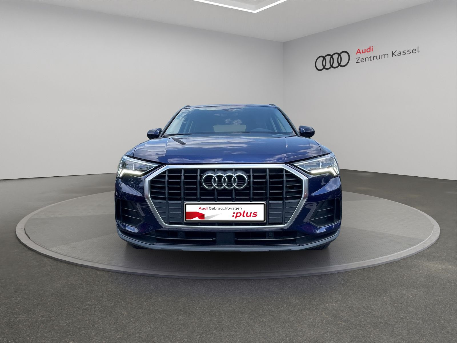 Audi - Q3_10