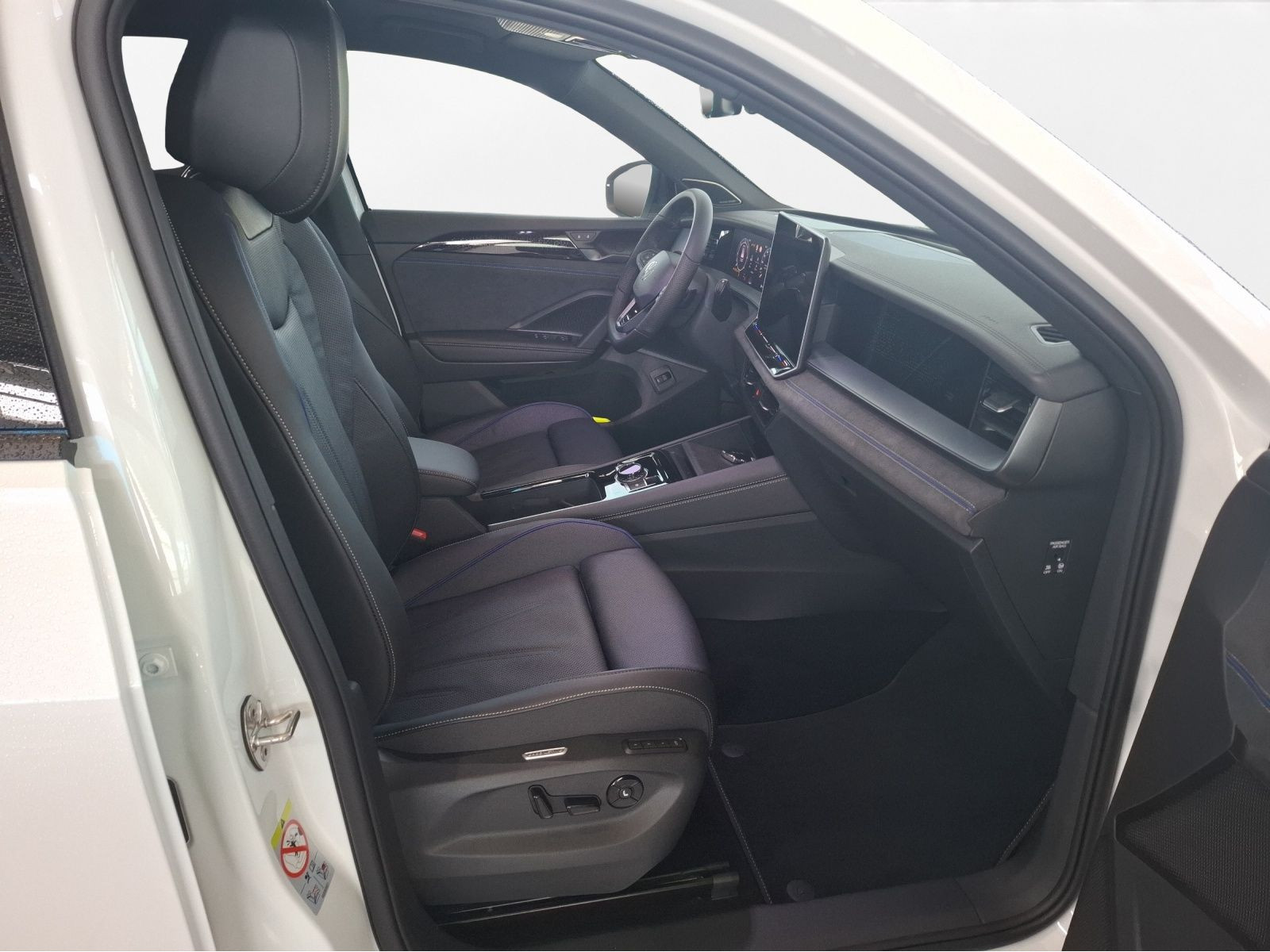 Volkswagen - Tayron_12