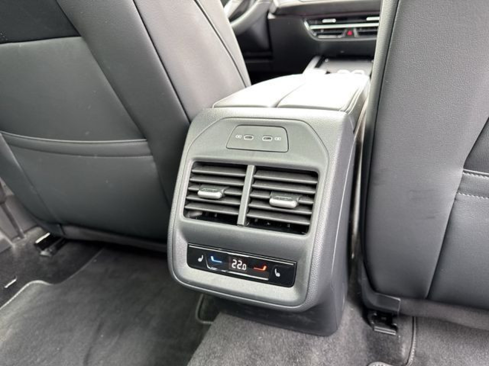 Volkswagen - Passat_23