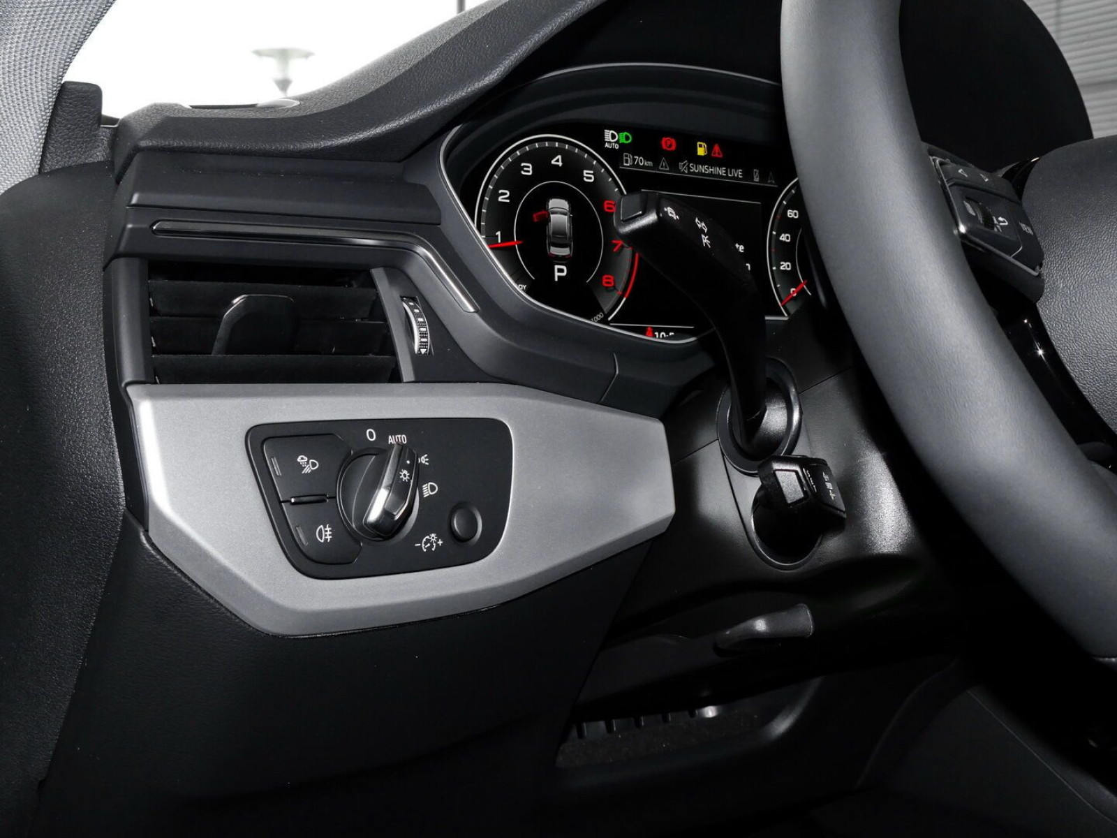 Audi - A4_12