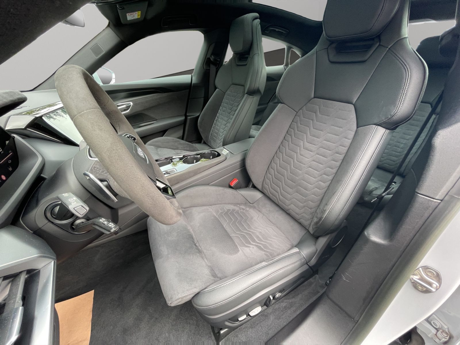 Audi - e-tron GT quattro_11