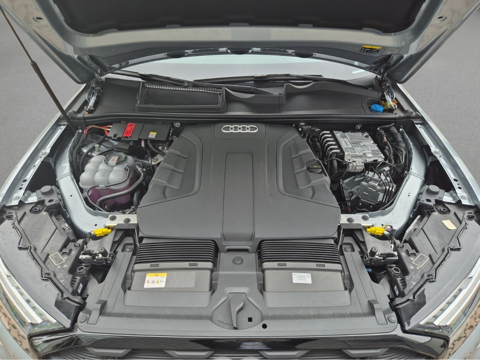 Audi - Q7_24
