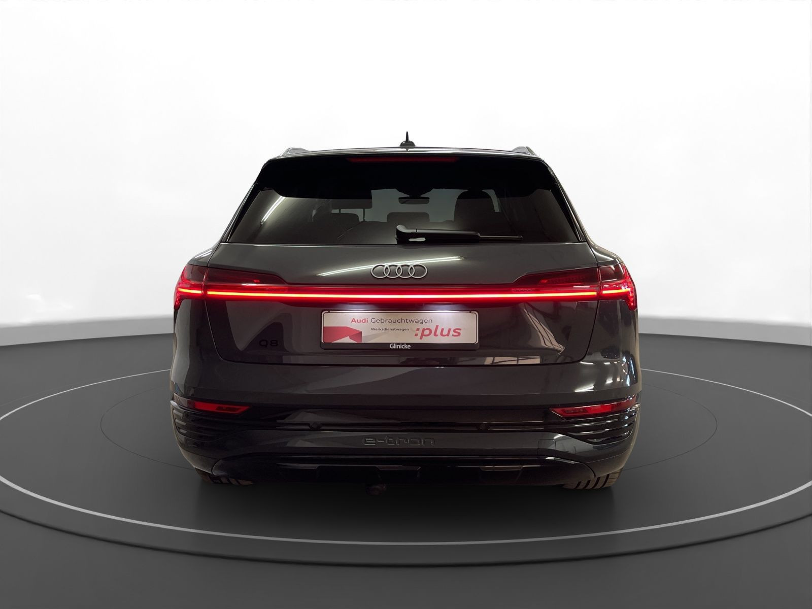 Audi - Q8 e-tron_3