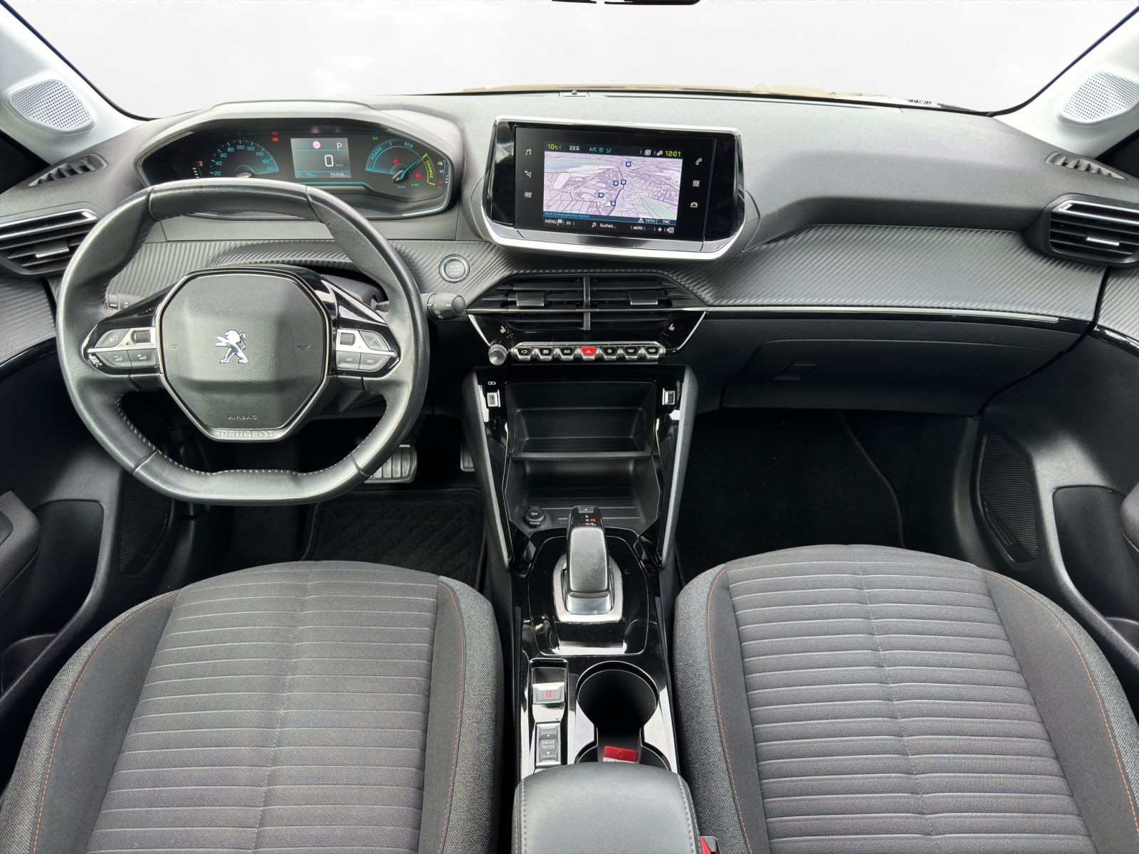 Peugeot - 208_10
