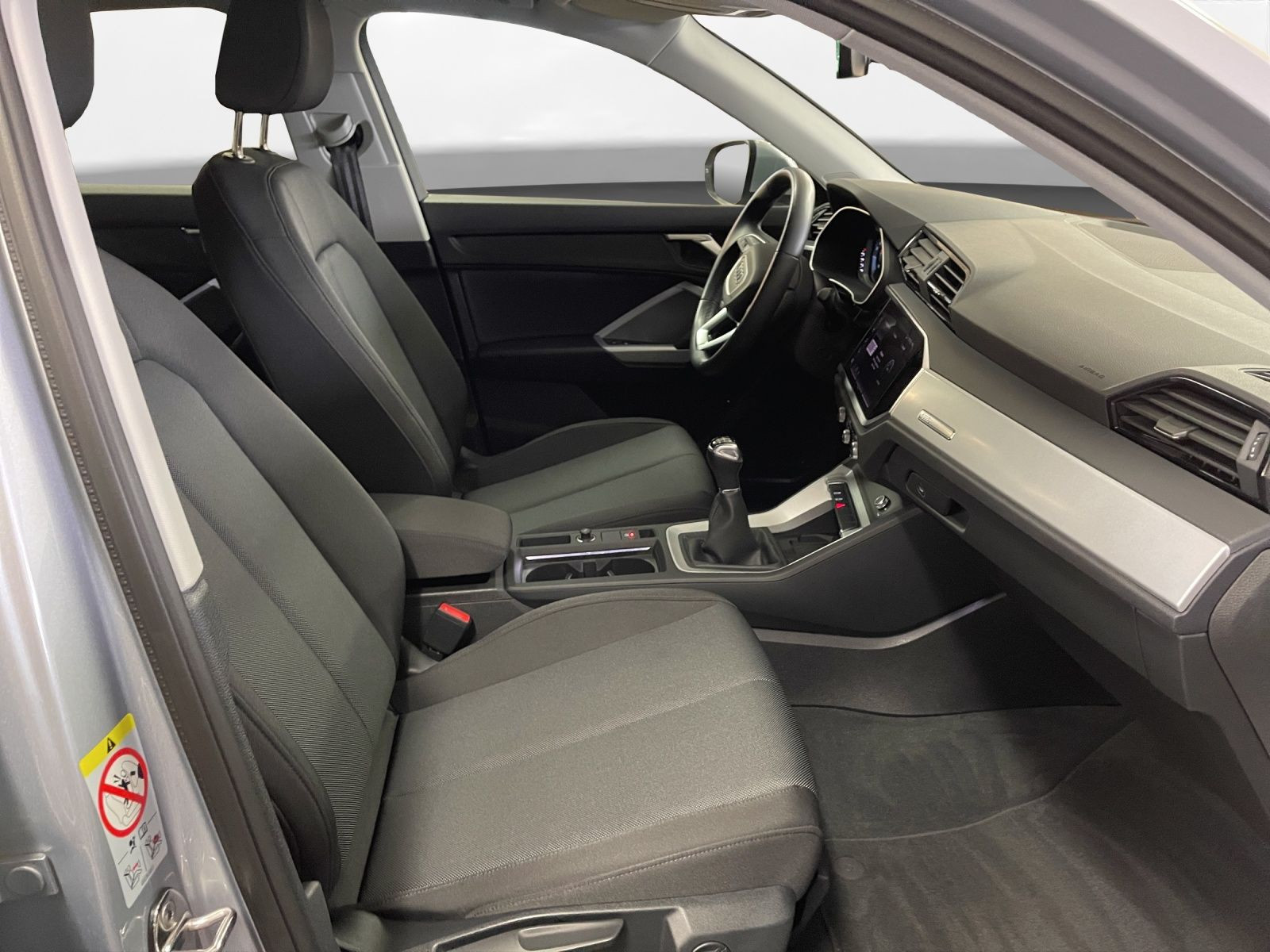 Audi - Q3_18 Audi - Q3_18