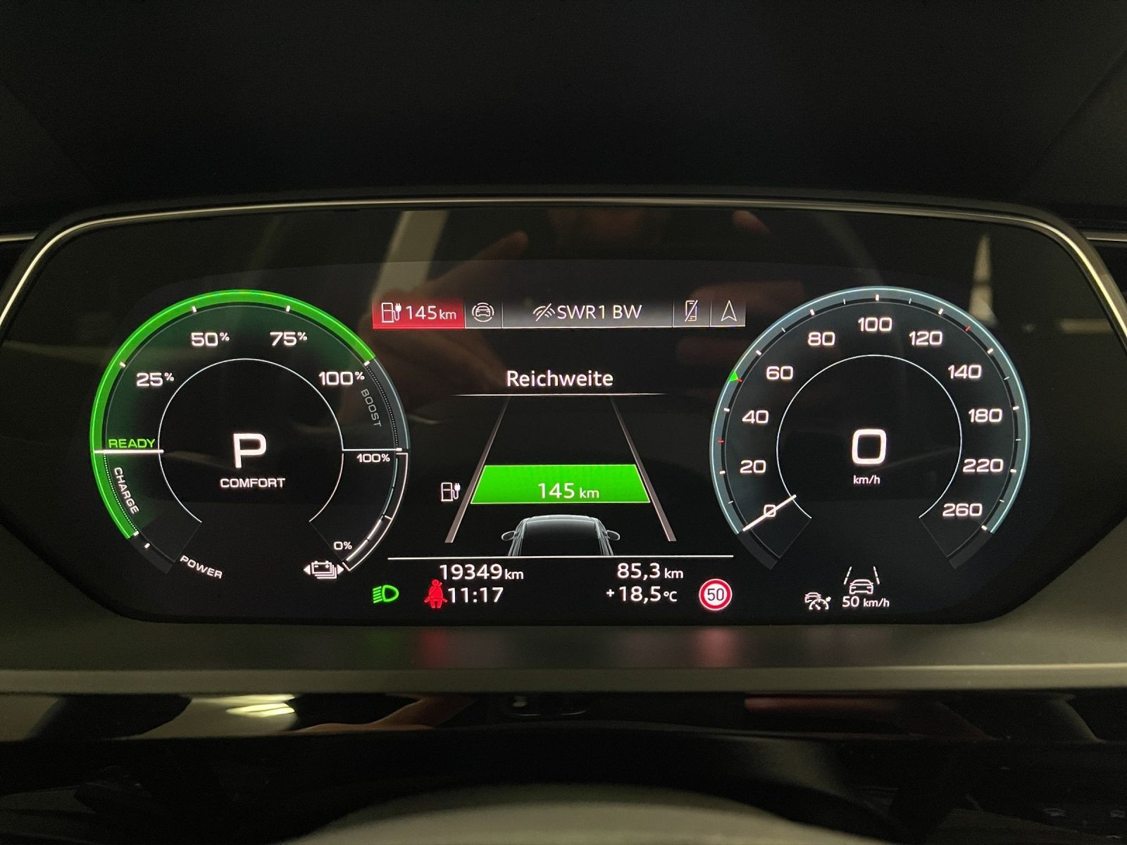 Audi - Q8 e-tron_9