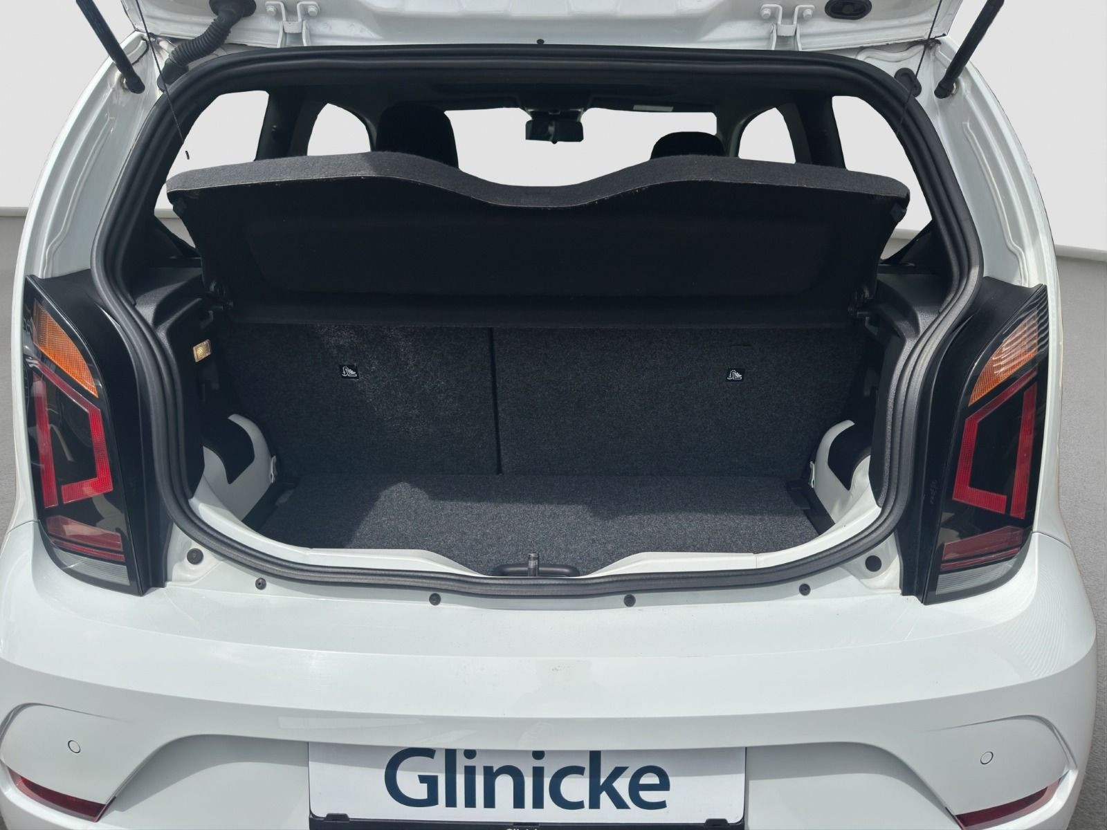 Volkswagen - up!_15