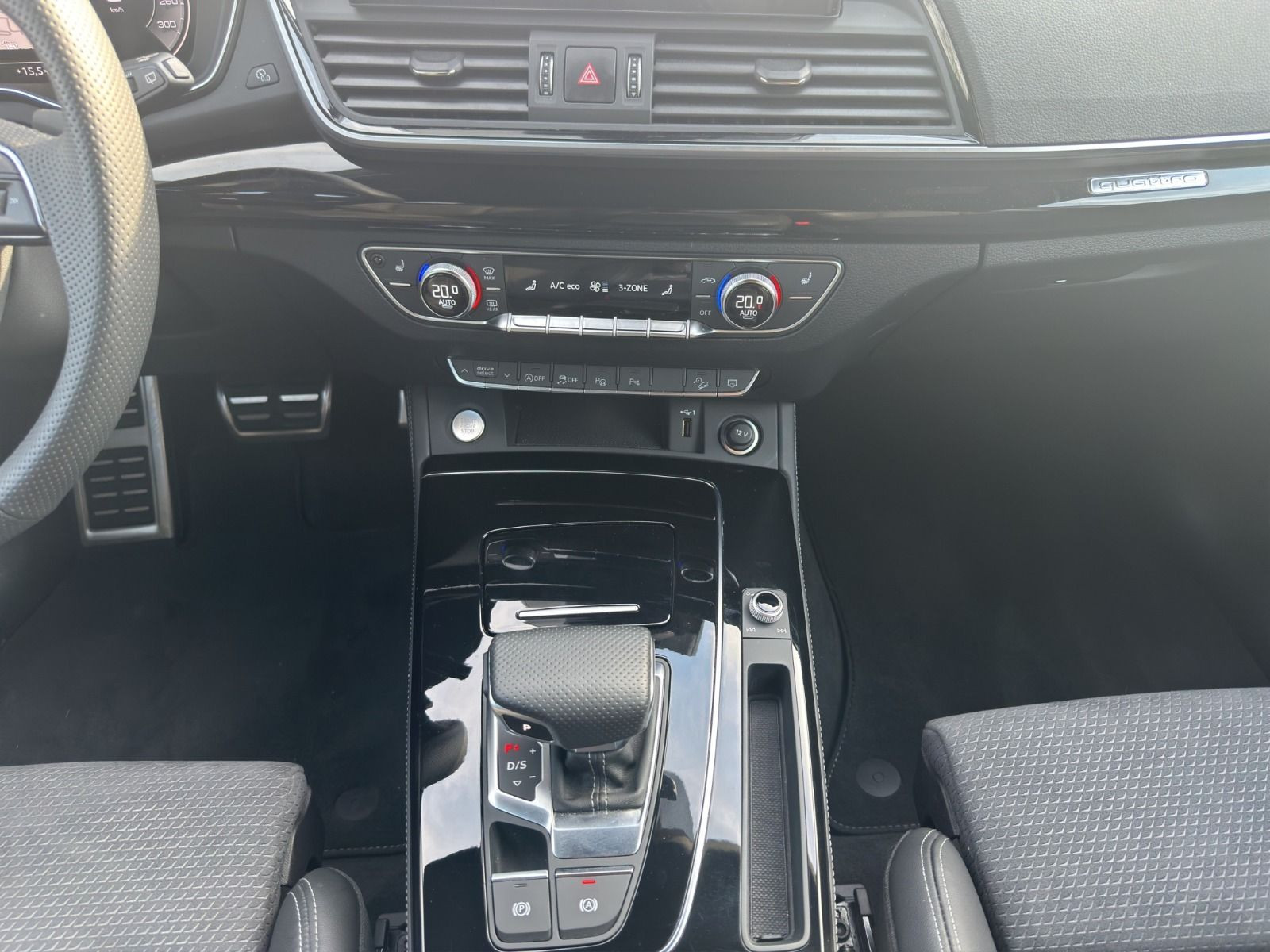 Audi - Q5_14