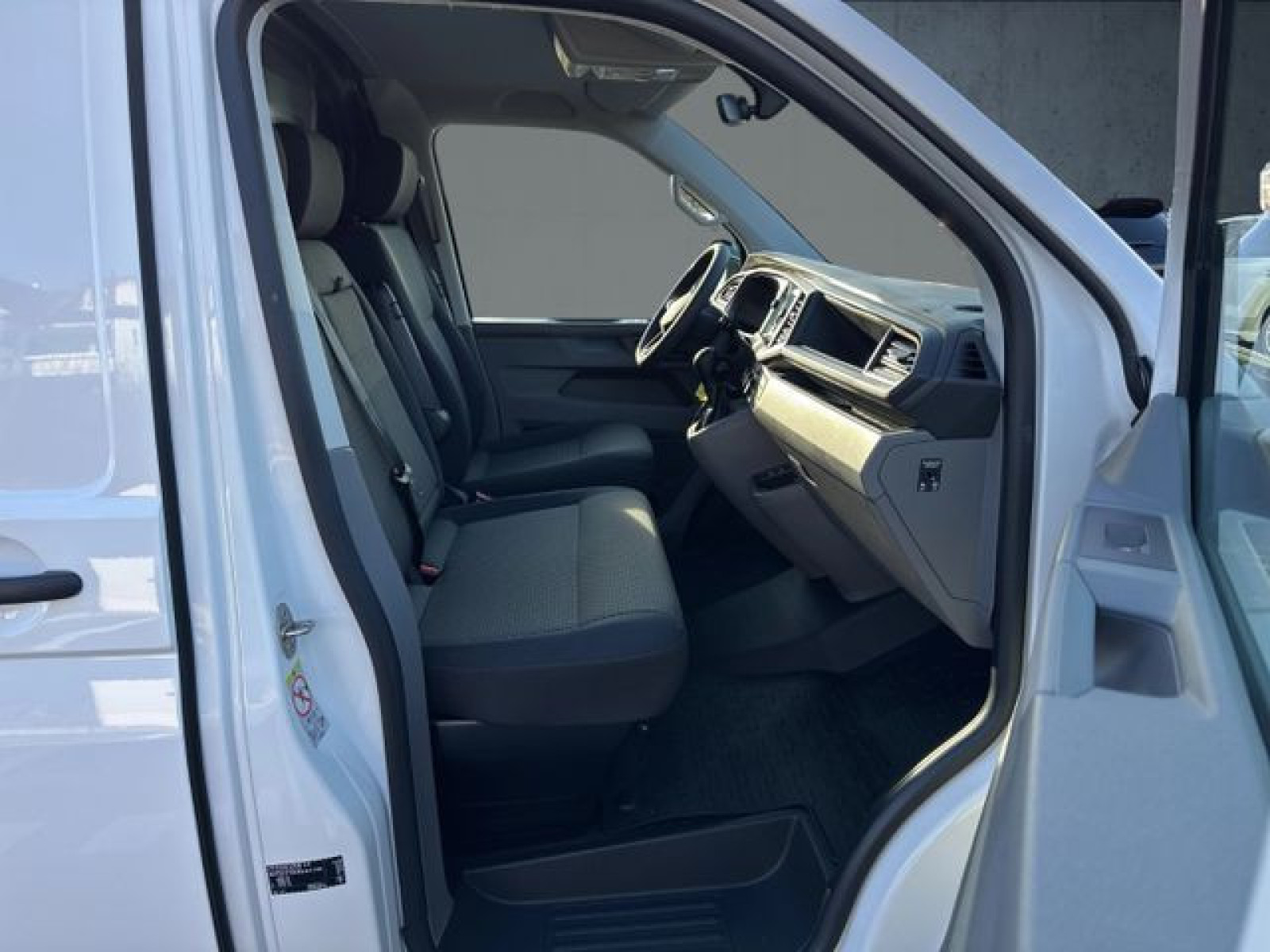Volkswagen - T6.1 Transporter_13