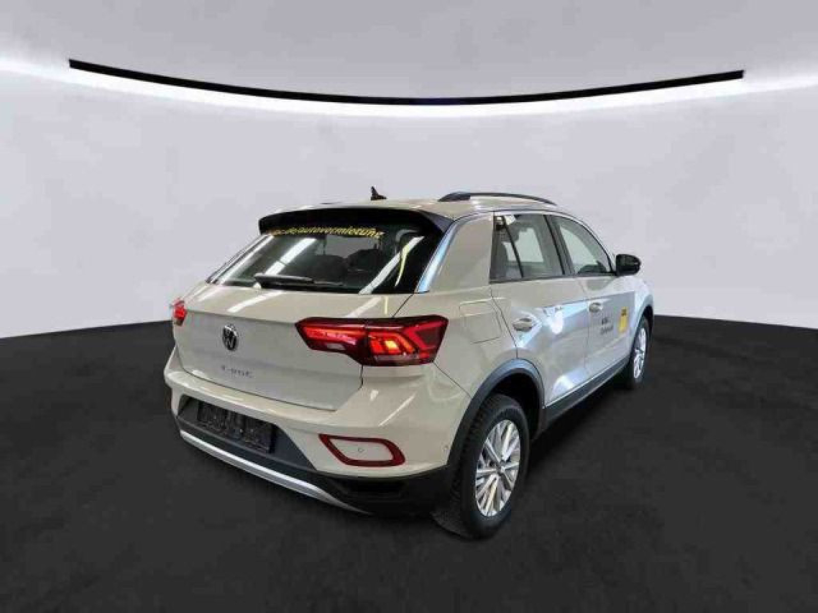 Volkswagen - T-Roc_4